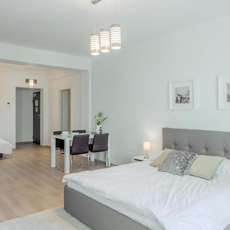Atlas Unirii: Upscale Flats In The Heart Of Bucharest! Kültér fotó