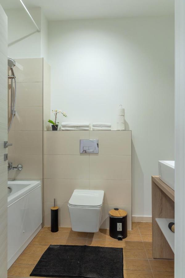 Atlas Unirii: Upscale Flats In The Heart Of Bucharest! Kültér fotó
